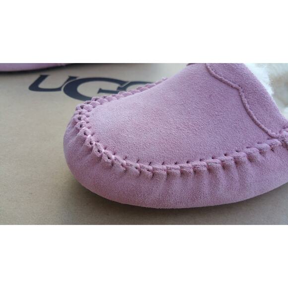 NIB Authentic UGG Dakota Pink Suede Shearling Moccasin Slippers Size 6 - Picture 5 of 10